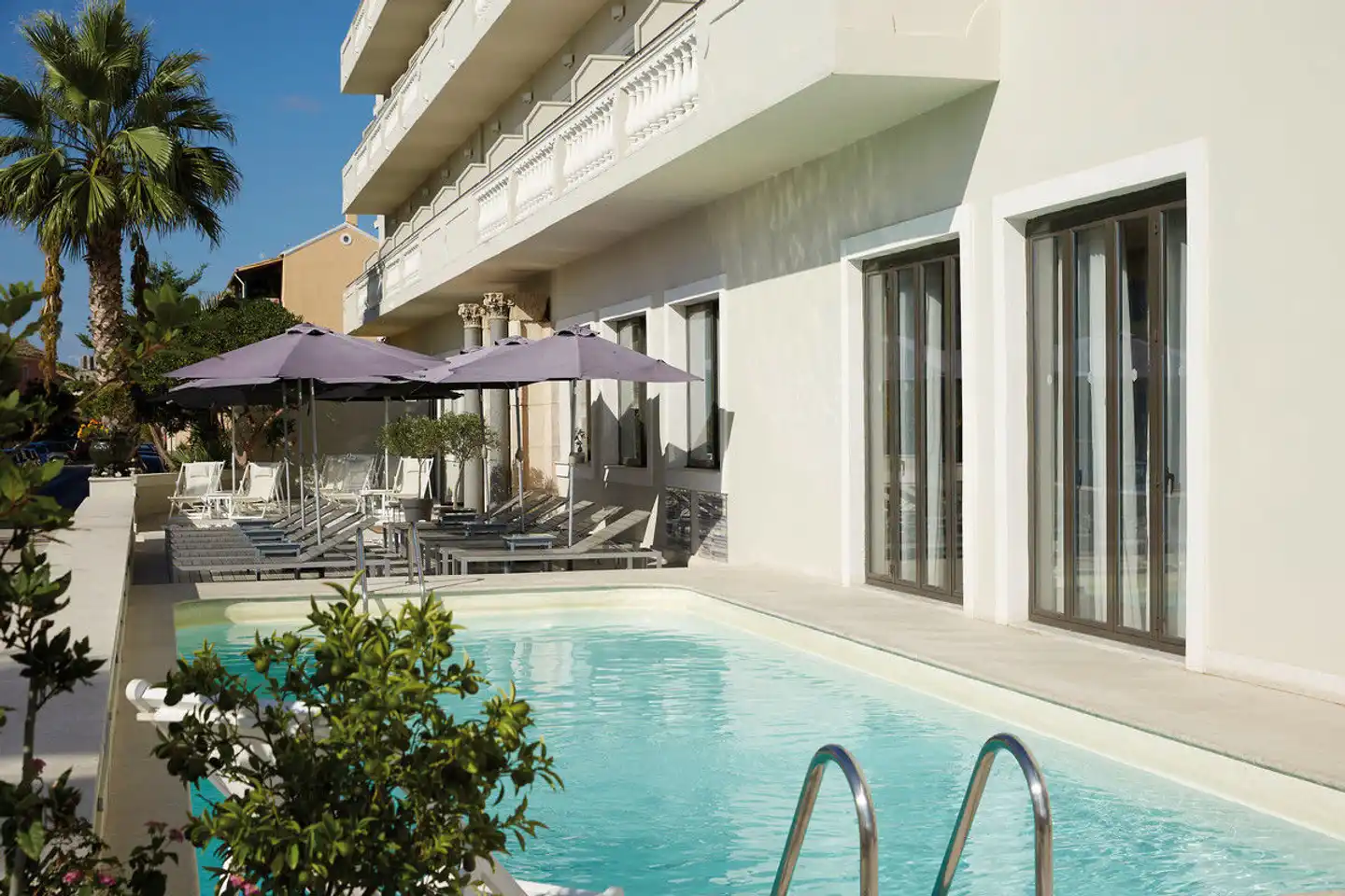 Mon Repos Palace Pool