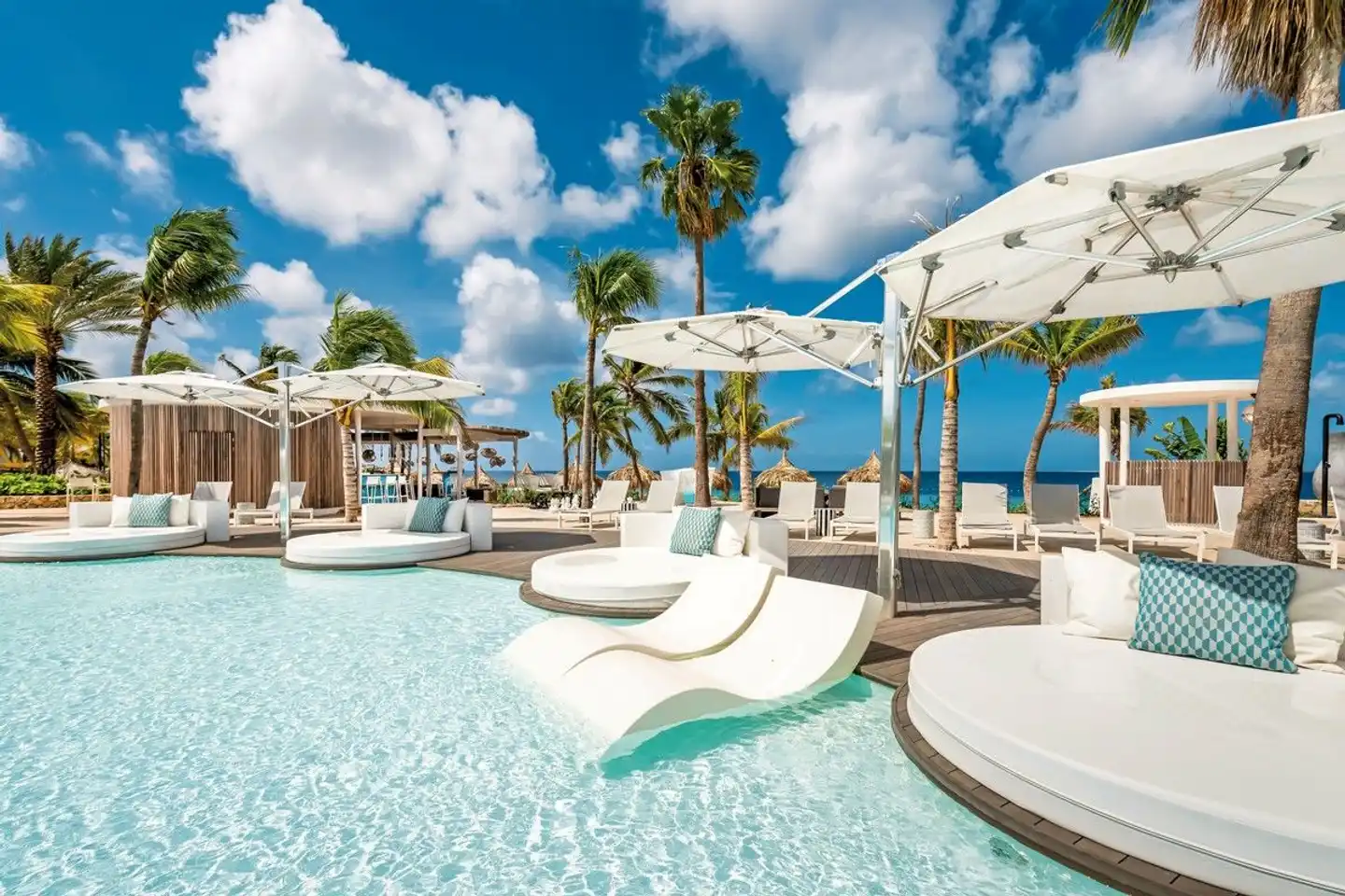 Plaza Beach & Dive Resort Bonaire Pool