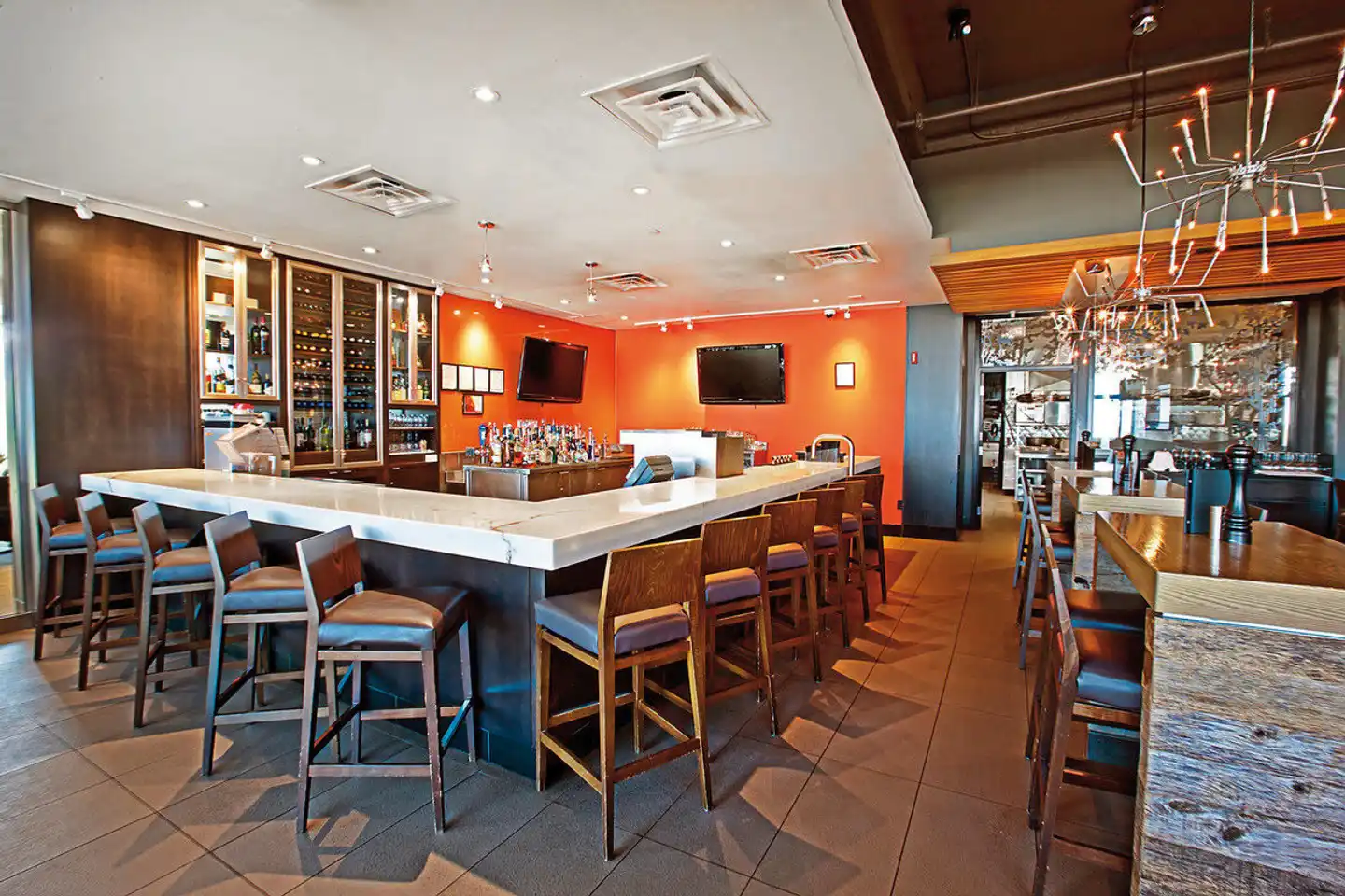 Niagara Falls Marriott on the Falls Bar