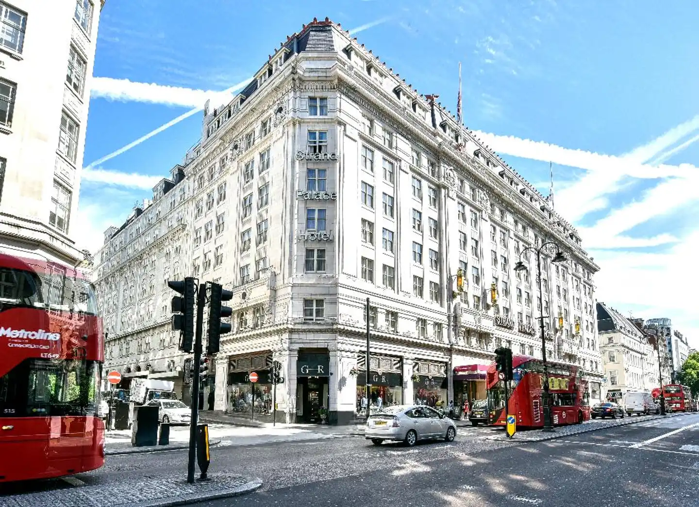 Strand Palace Aussenansicht