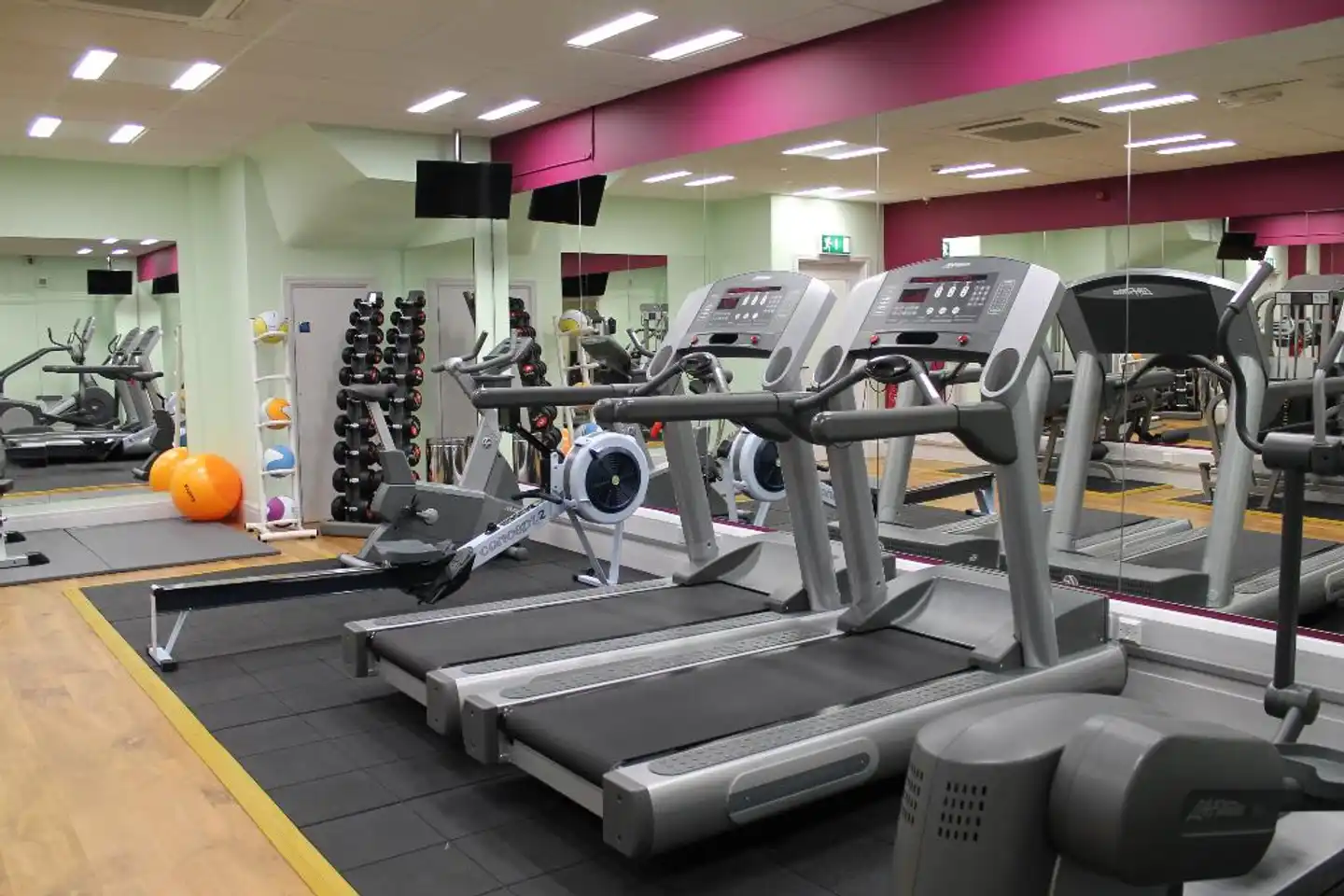 Strand Palace Sport und Entertainment