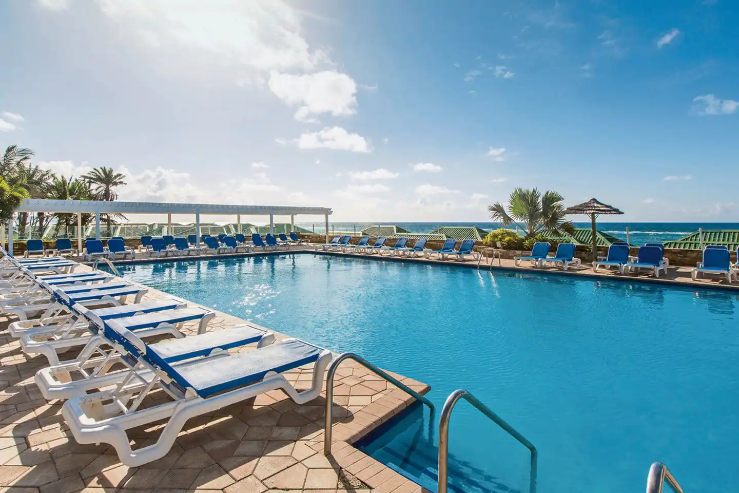 St. James's Club & Villas Pool