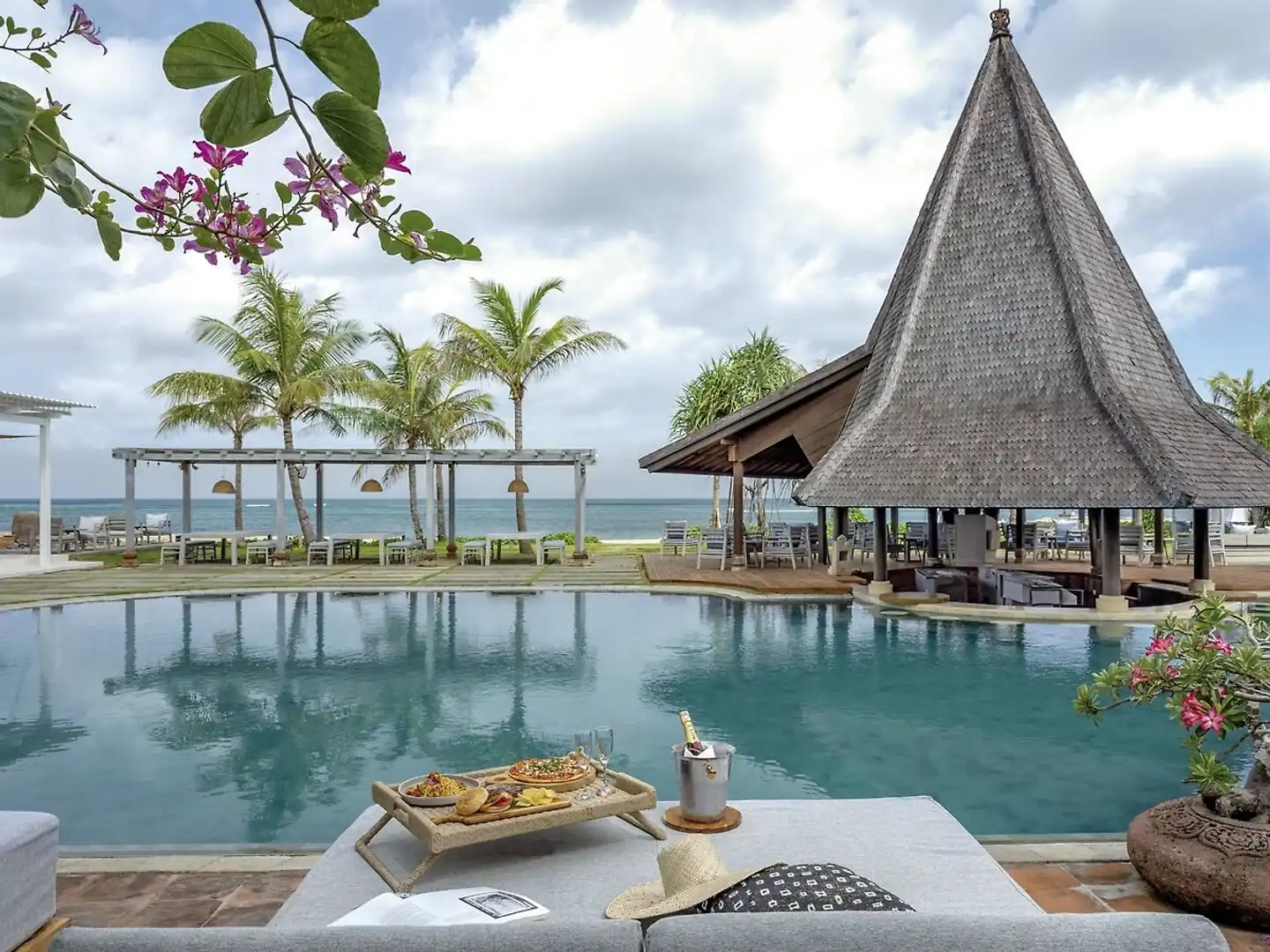 Sadara Boutique Resort Pool