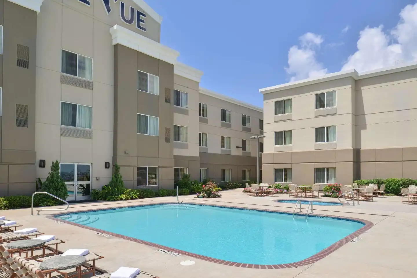 Hotel Vue, Ascend Hotel Collection Pool