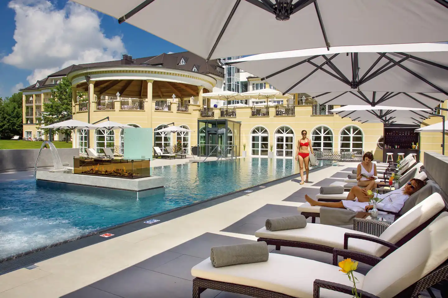 Steigenberger Hotel Der Sonnenhof Pool