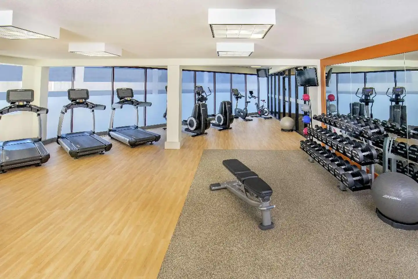 DoubleTree by Hilton Downtown Nashville Sport und Entertainment