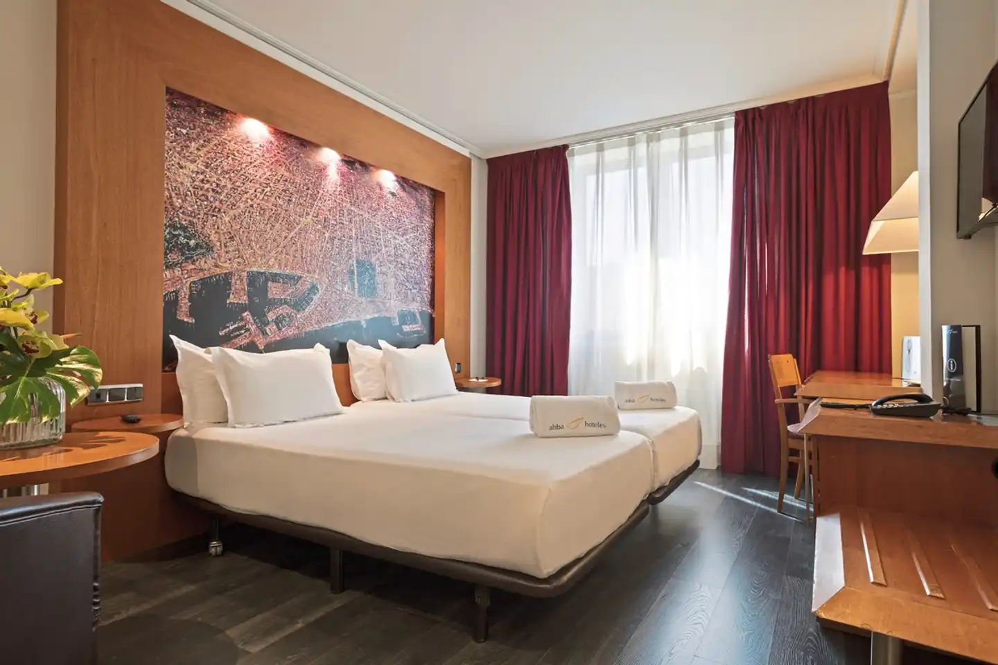 Abba Sants Hotel Wohnbeispiel