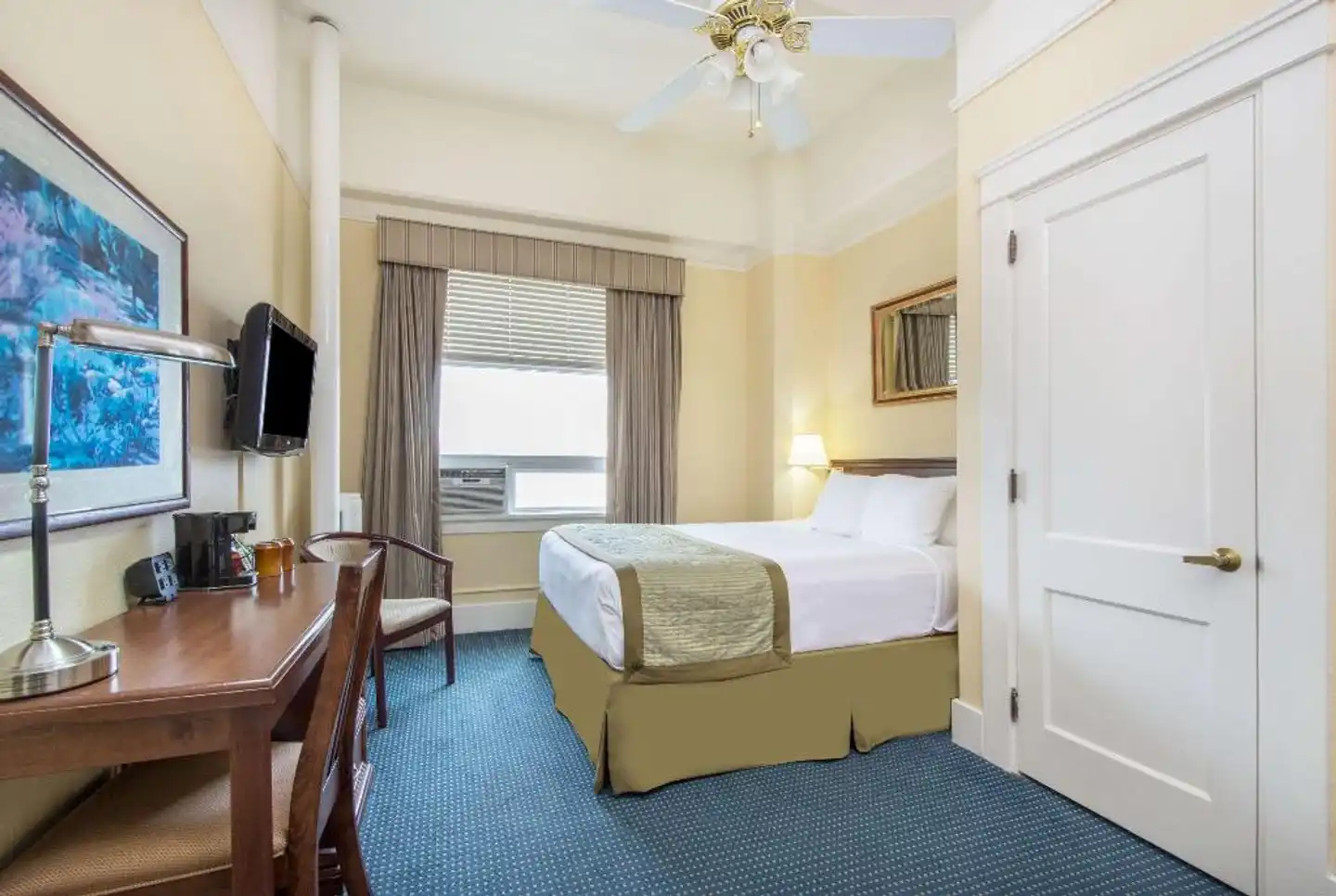 Ramada by Wyndham San Diego Gaslamp Convention Center Wohnbeispiel