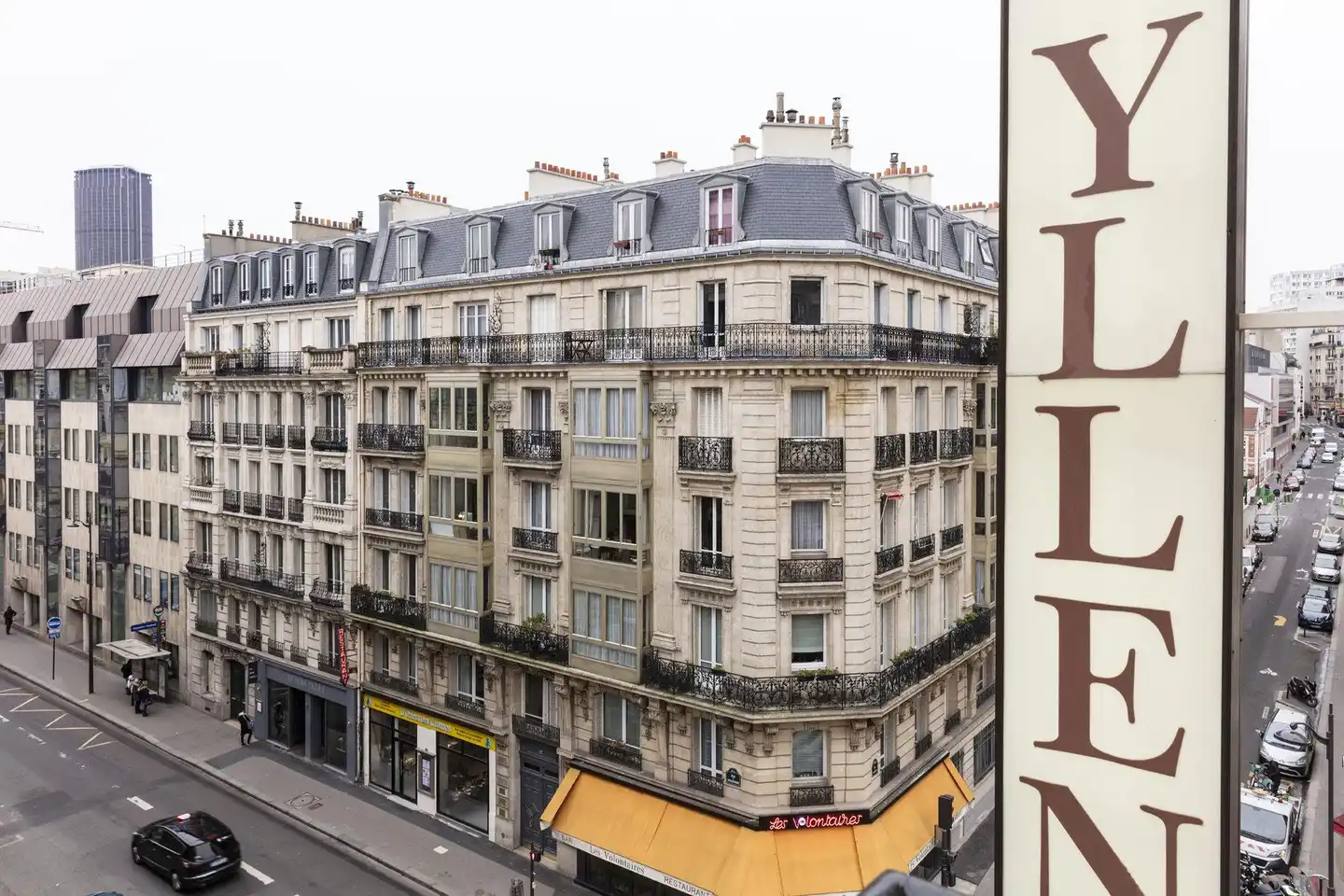 Yllen Eiffel Aussenansicht
