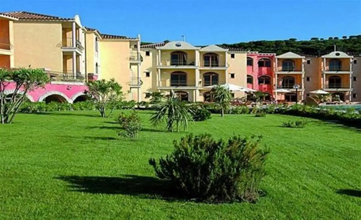 Club Esse Posada Beach Resort Aussenansicht