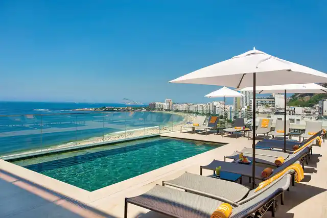 Windsor California Copacabana Pool