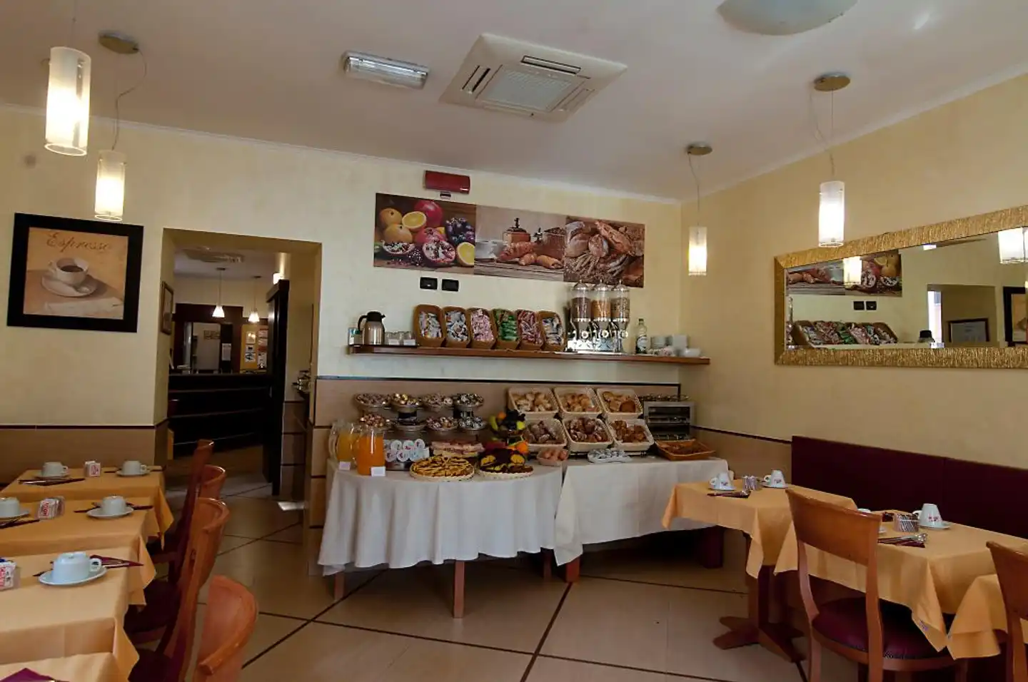 Lirico Bar