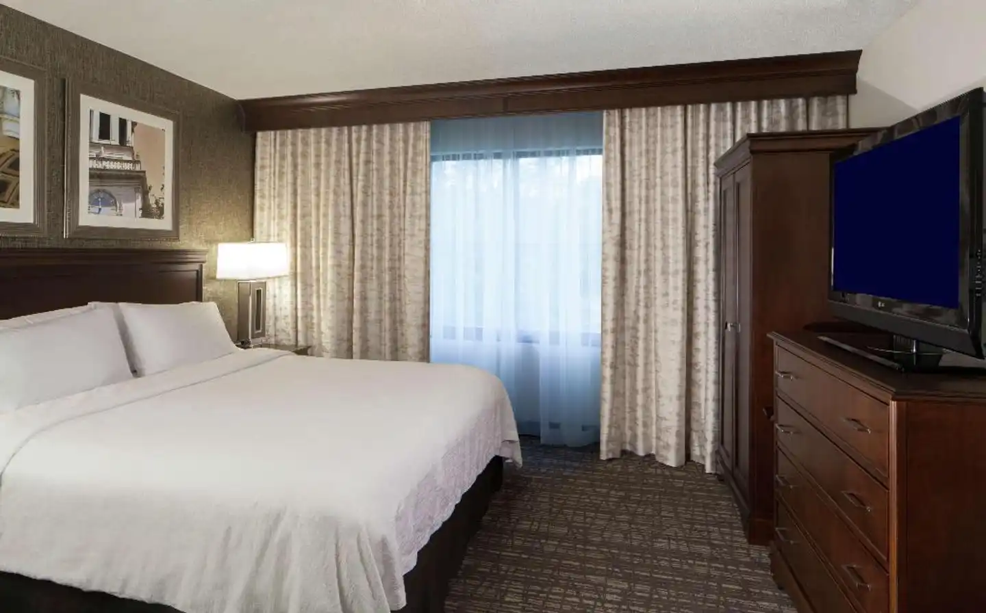 Embassy Suites by Hilton Philadelphia - Airport Wohnbeispiel