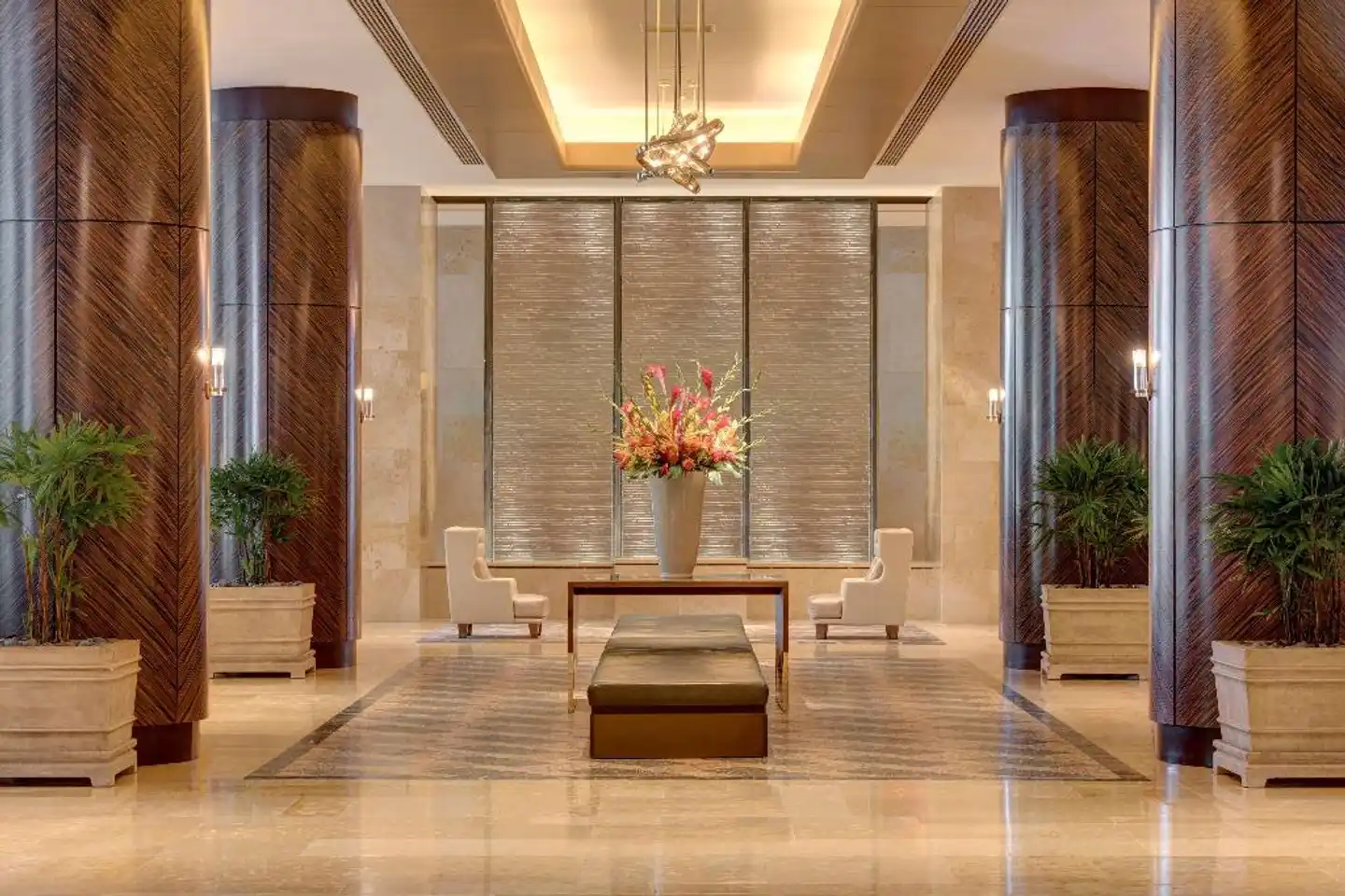 Hilton Americas Houston Lobby