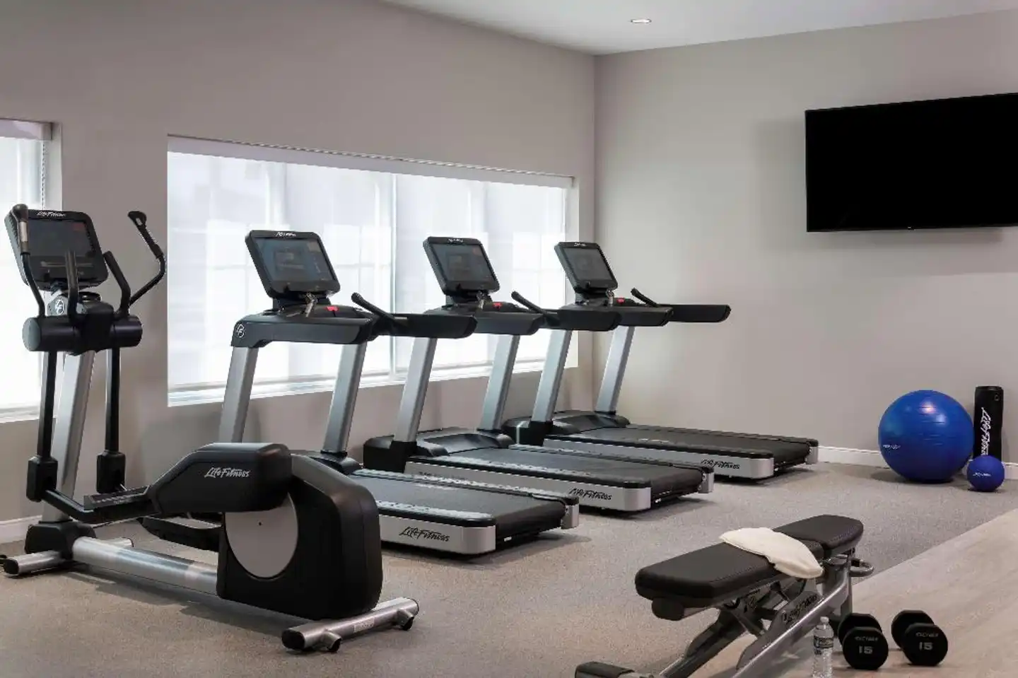 DoubleTree Suites by Hilton Naples Sport und Entertainment