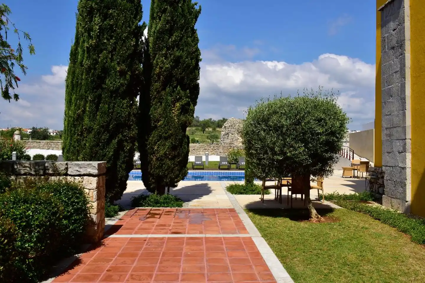 Pousada Convento de Tavira Garten