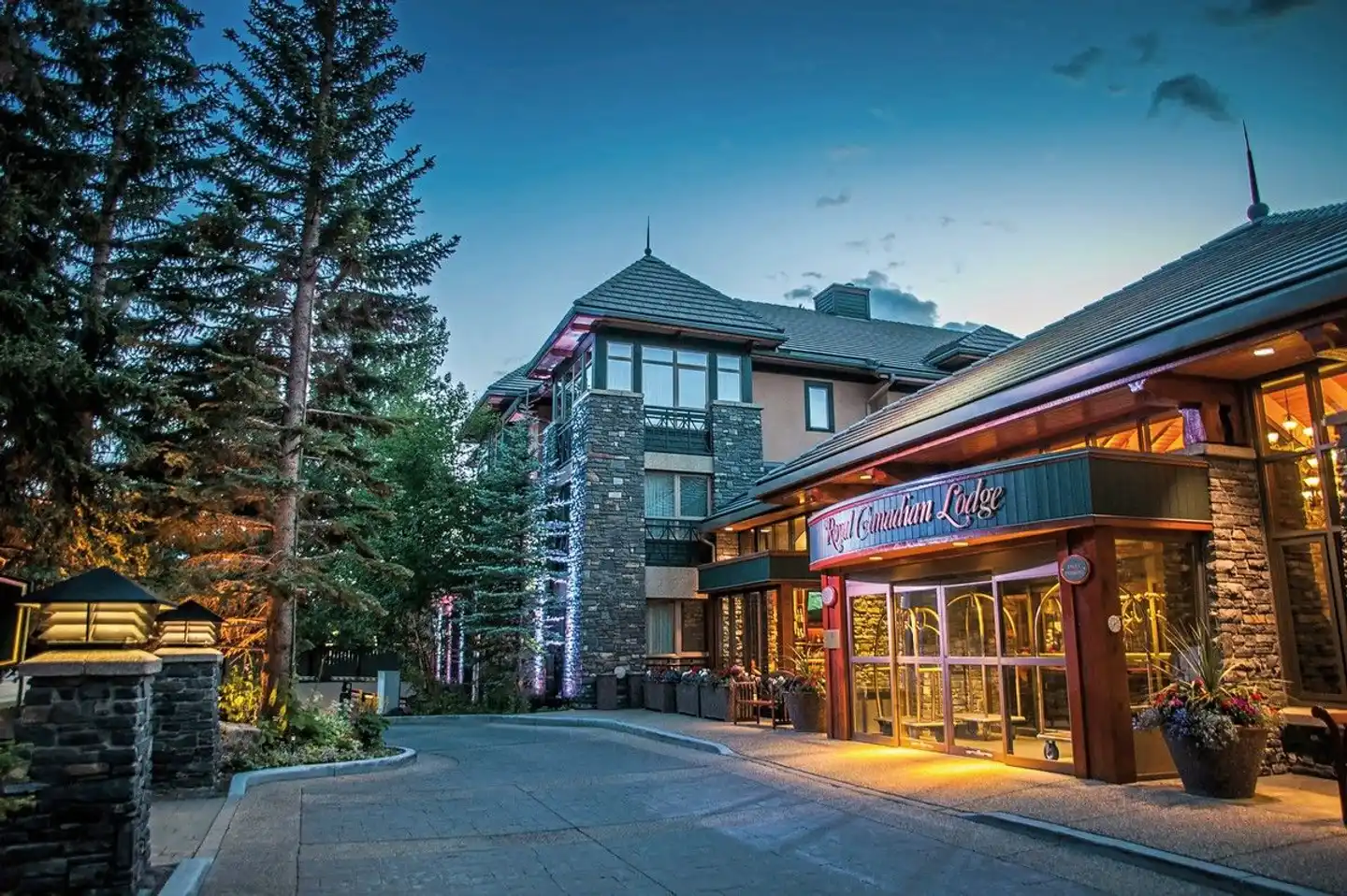 Royal Canadian Lodge Aussenansicht
