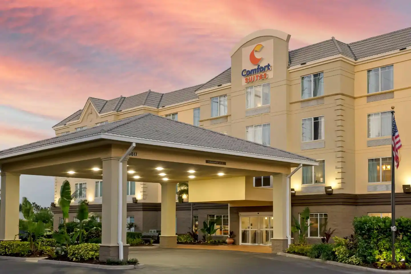 Comfort Suites Near Universal Orlando Resort Aussenansicht