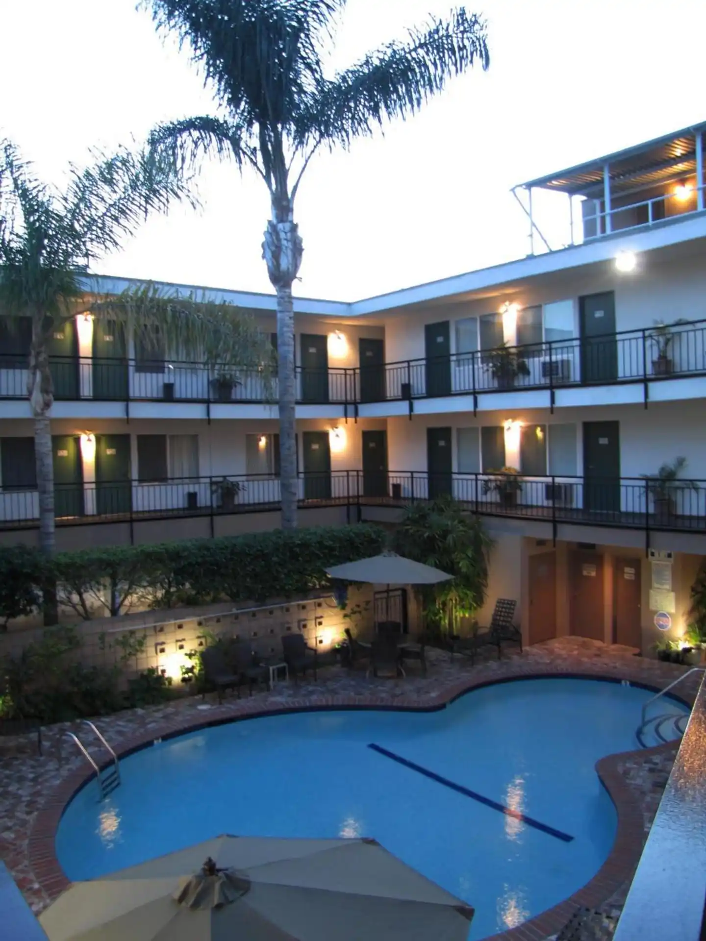 Dunes Inn - Wilshire Aussenansicht