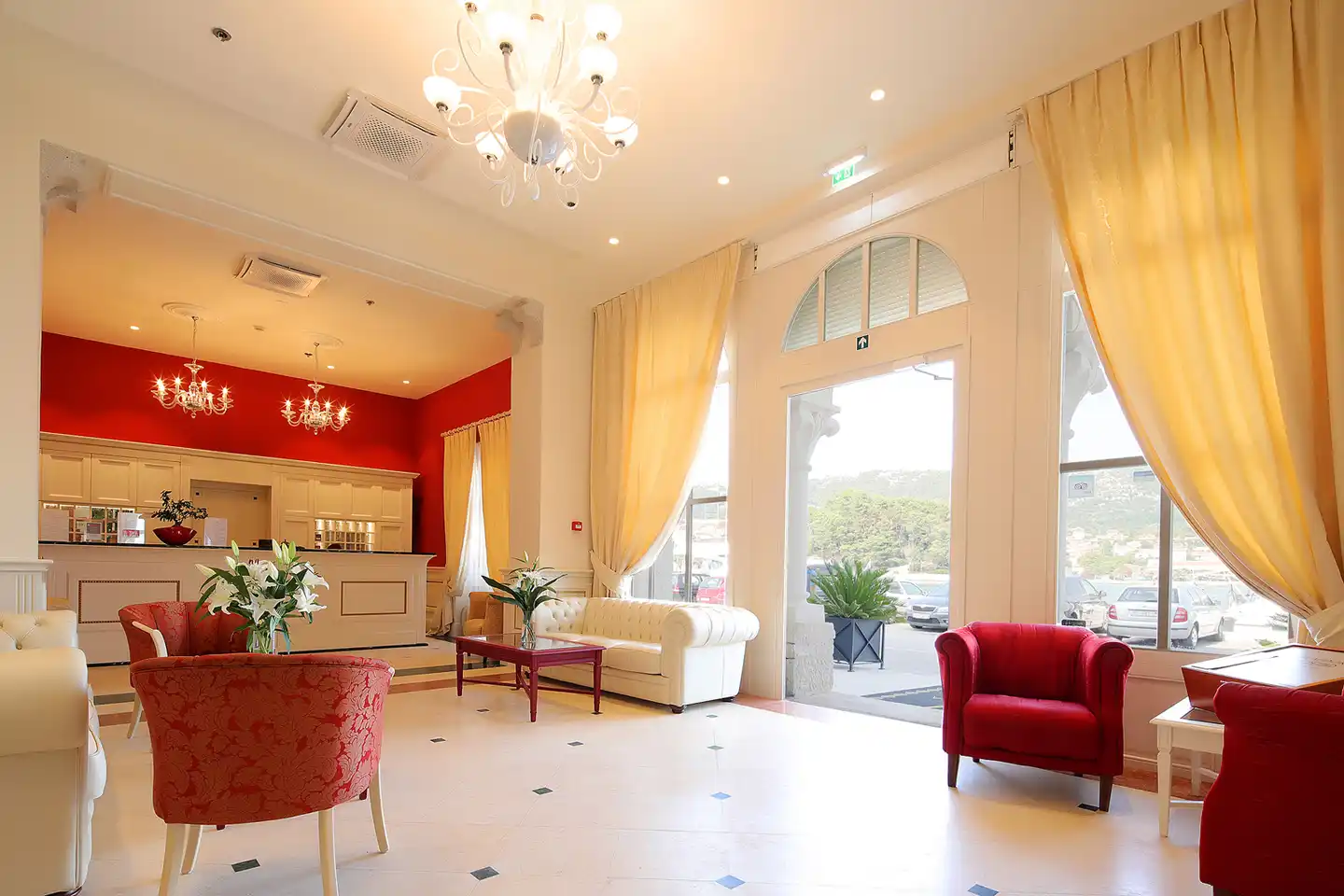 Arbiana Hotel Lobby