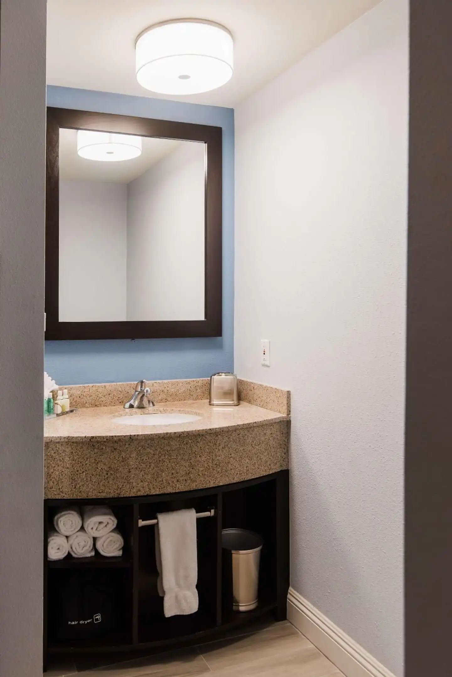 Best Western Plus Manhattan Beach Hotel Badezimmer