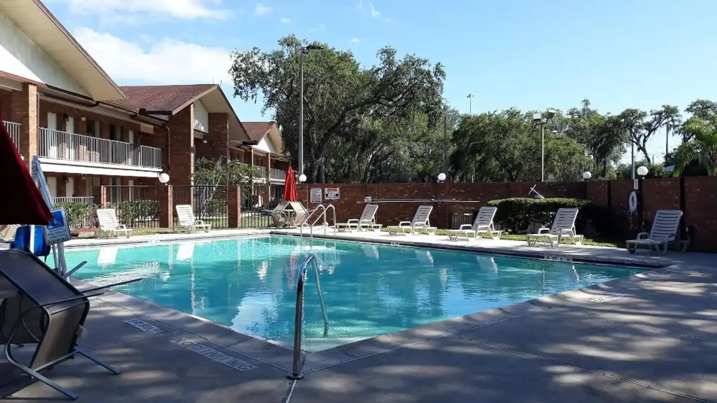 Ramada by Wyndham Temple Terrace/Tampa North Pool