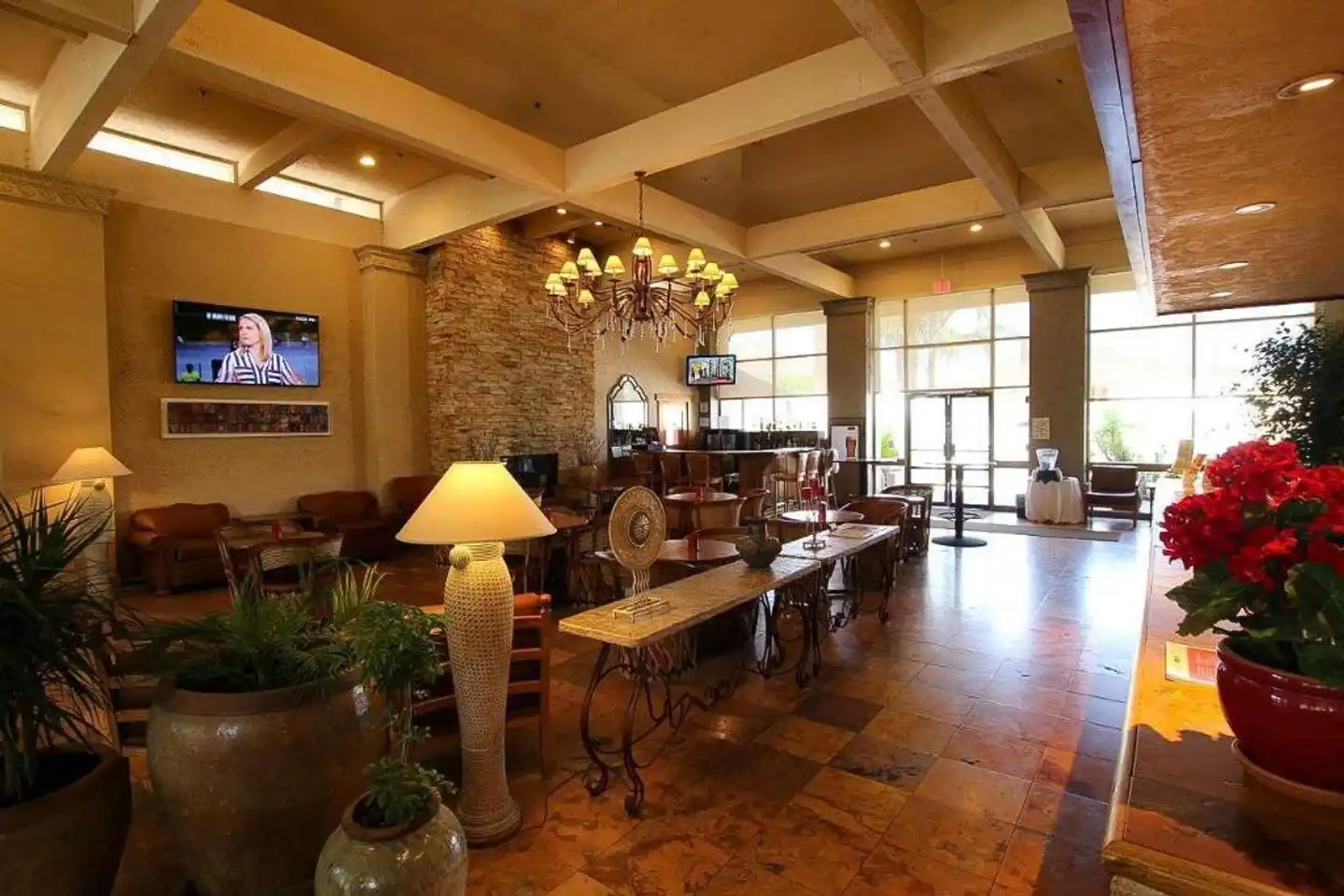 Ramada by Wyndham Tucson Lobby