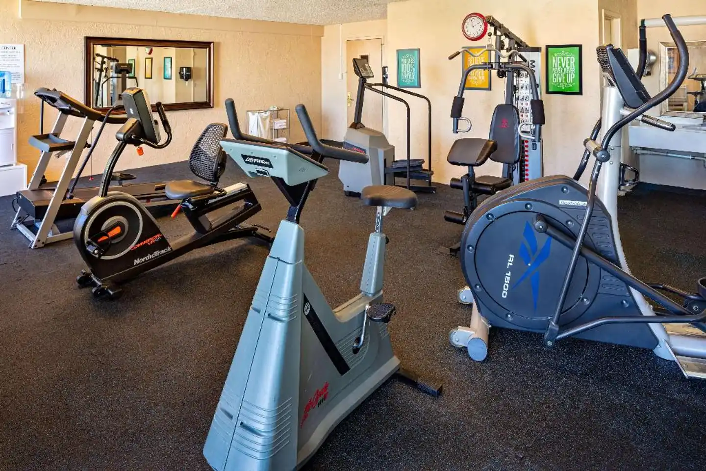 Ramada by Wyndham Tucson Sport und Entertainment
