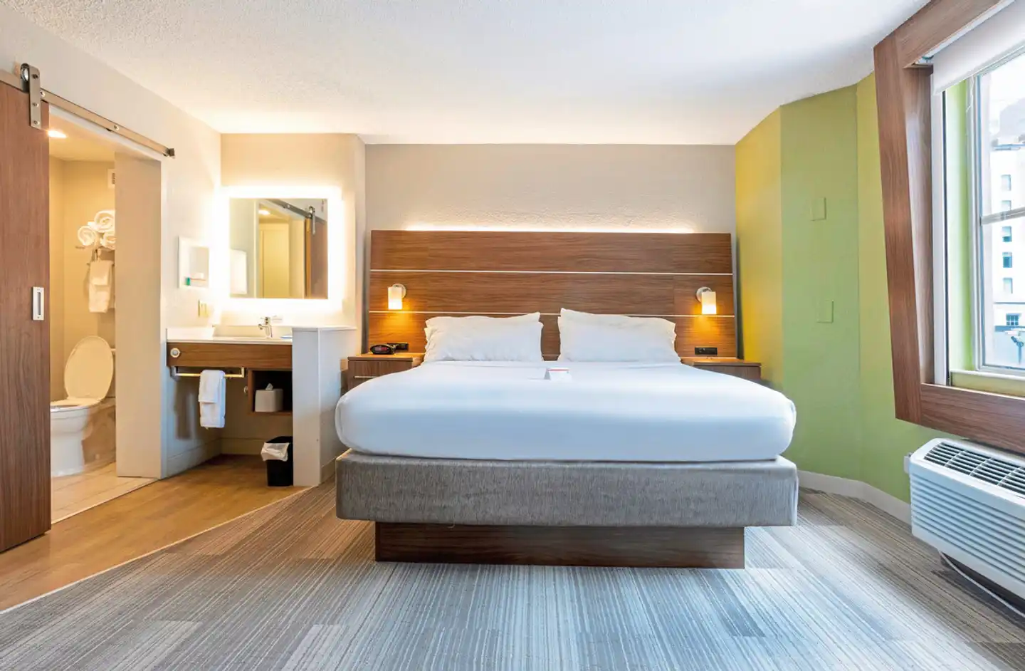 Holiday Inn Express Downtown French Quarter Area Wohnbeispiel