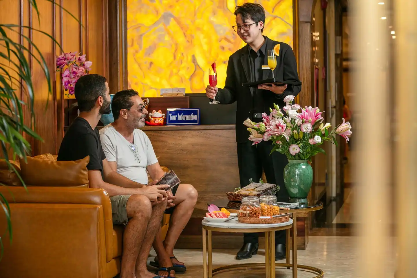 The West hotel and spa Personen