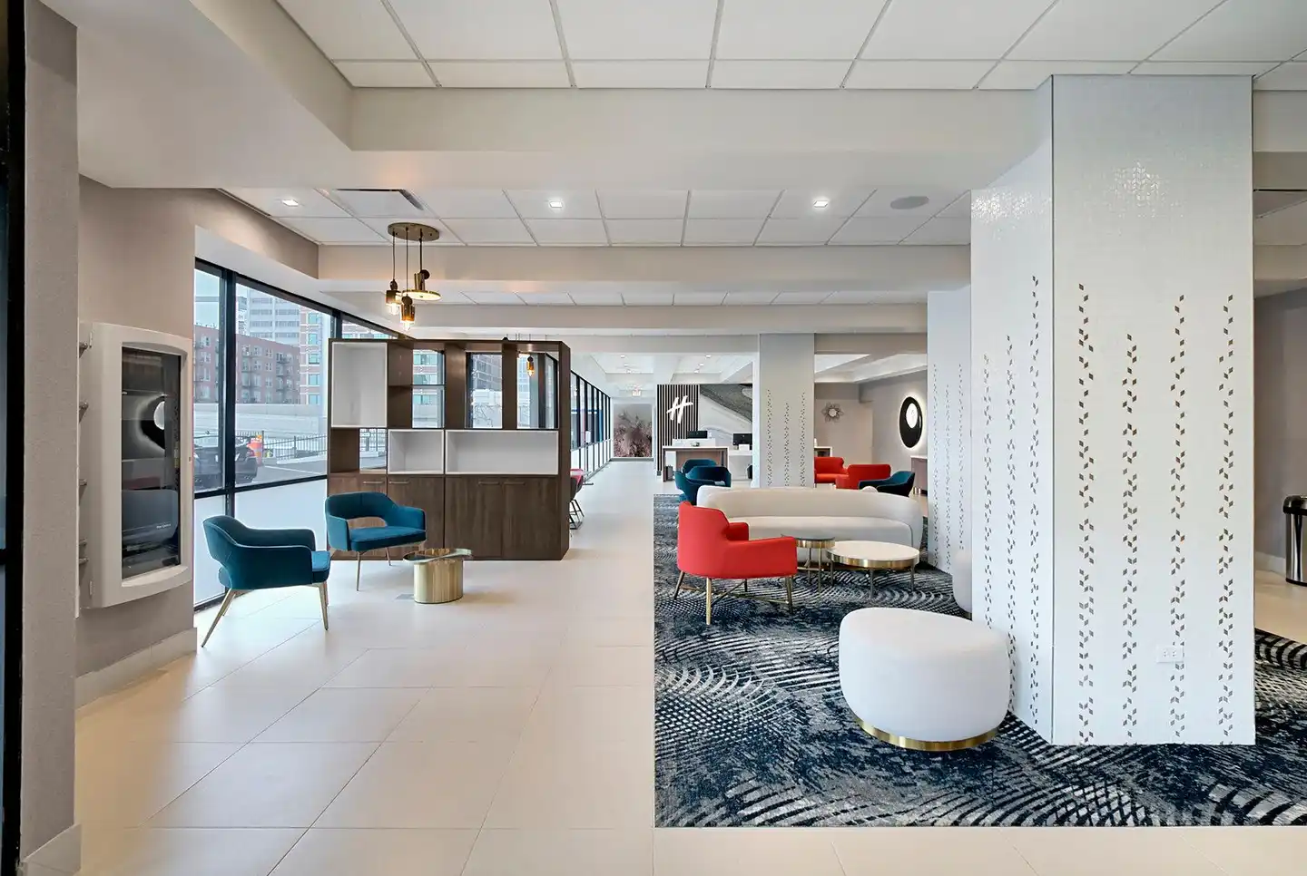 Holiday Inn Chicago - Downtown Lobby