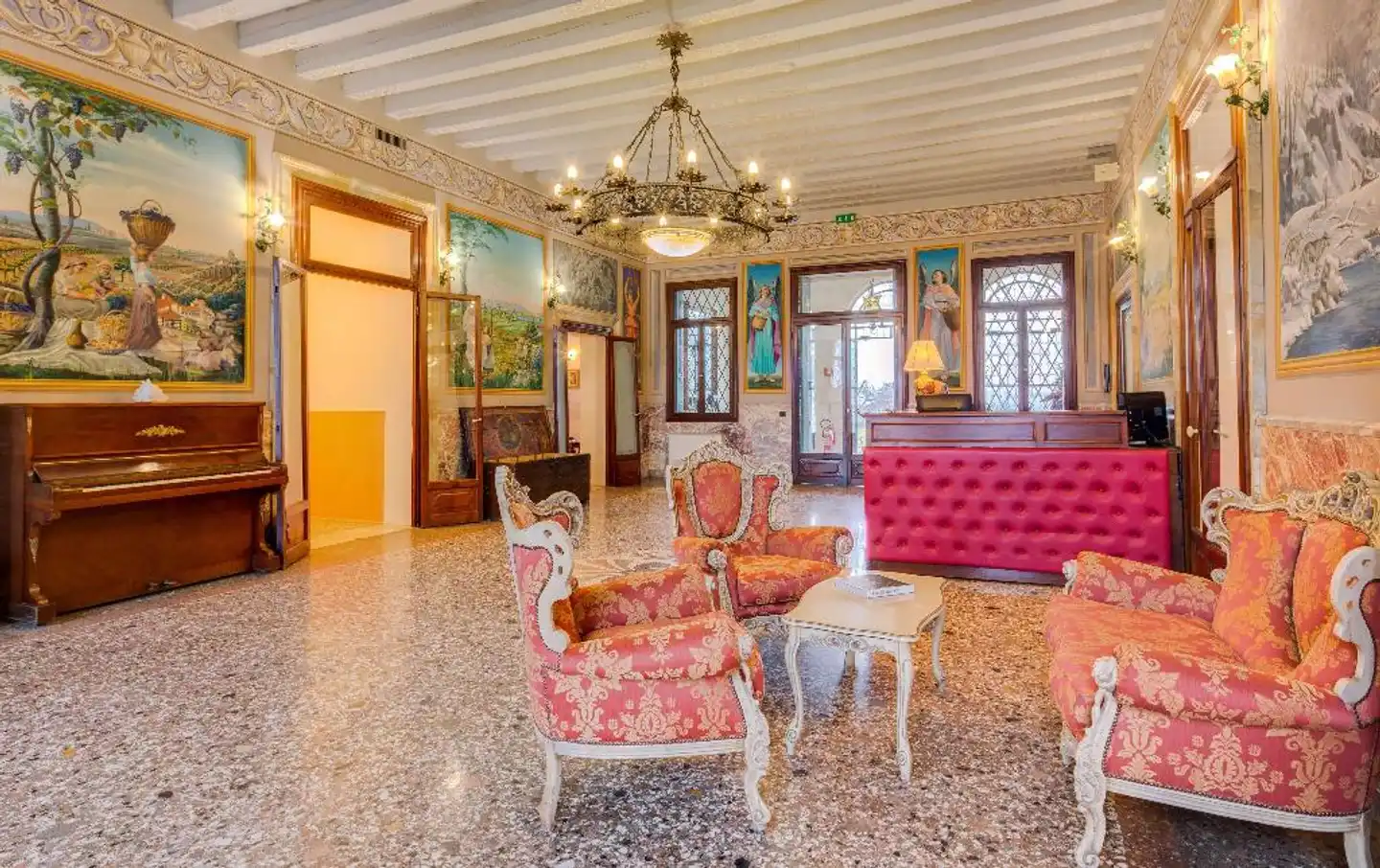 Best Western Plus Hotel Villa Tacchi Lobby