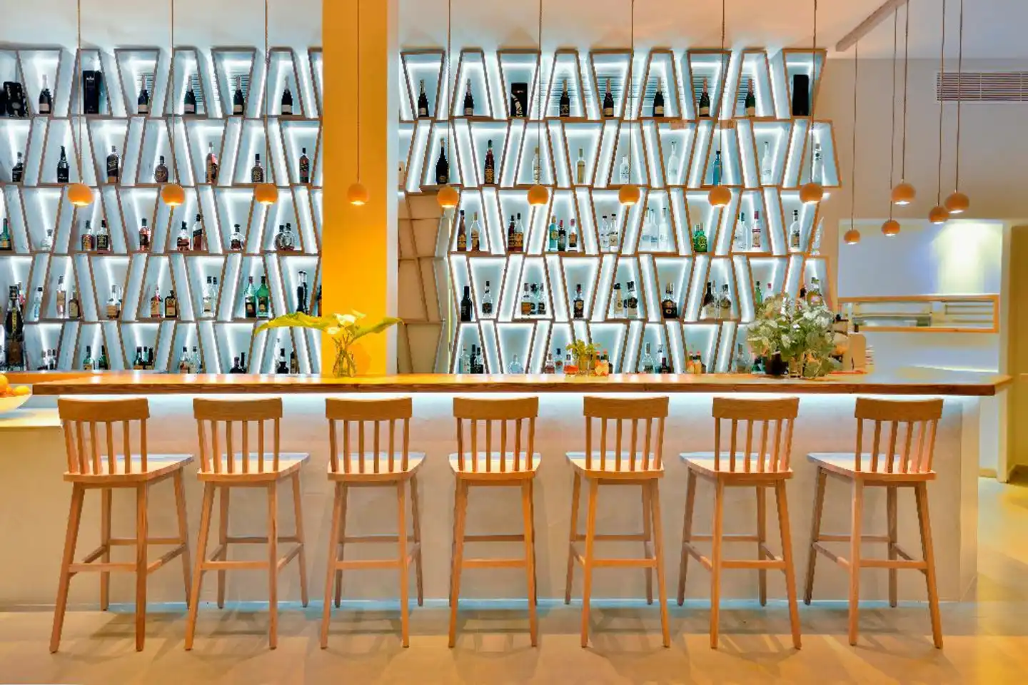 Petinos Beach Hotel Bar