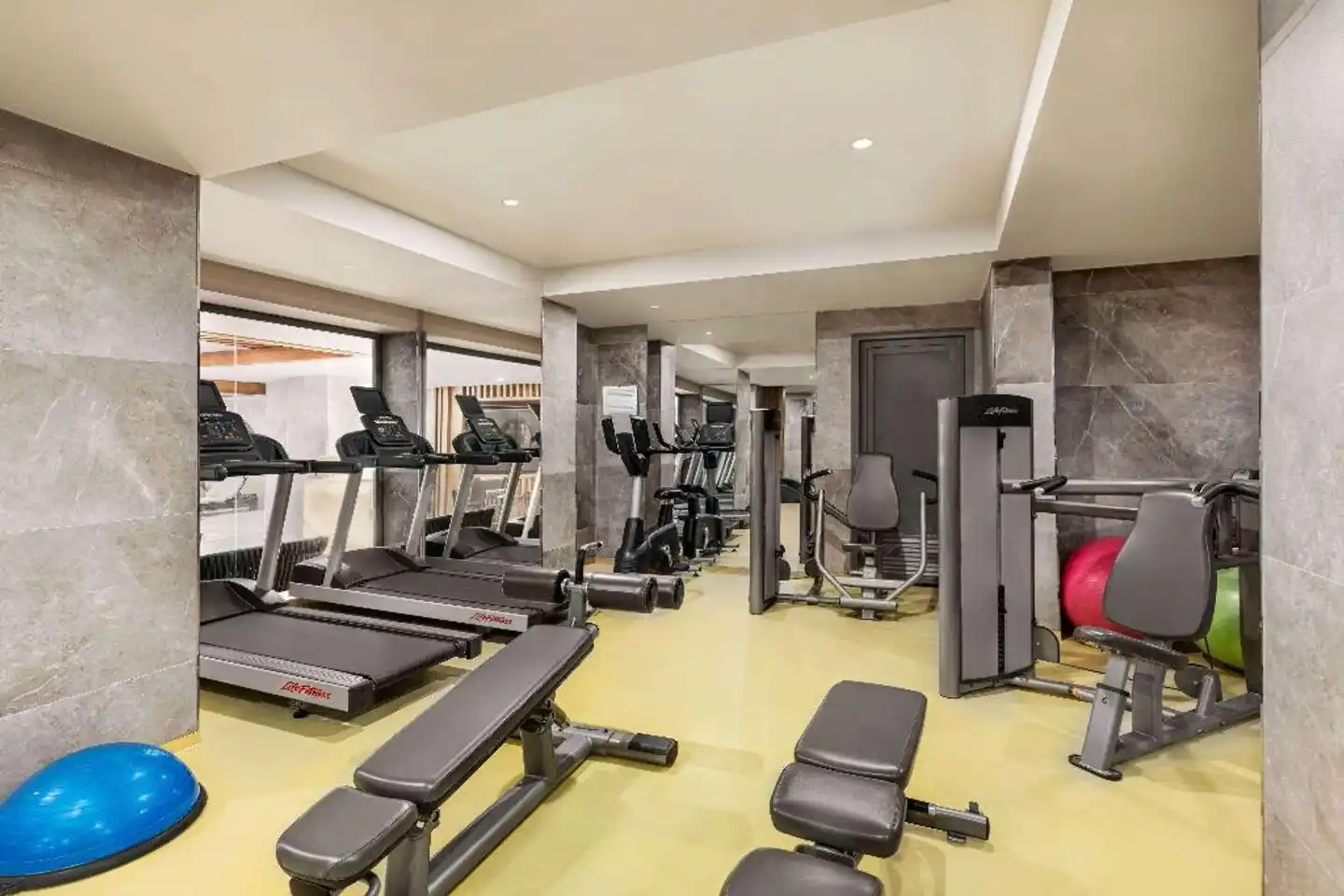 Ramada by Wyndham Istanbul Pera Sport und Entertainment