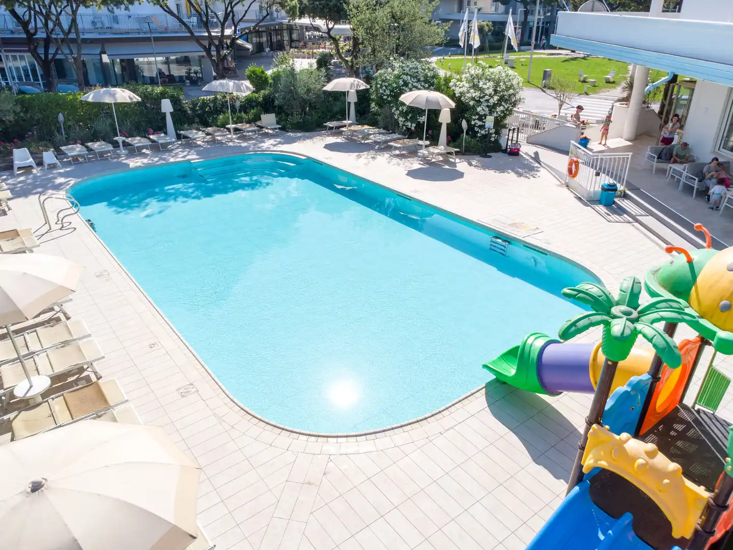 Family Hotel Alexander - Azzurro Club Vacanze Pool