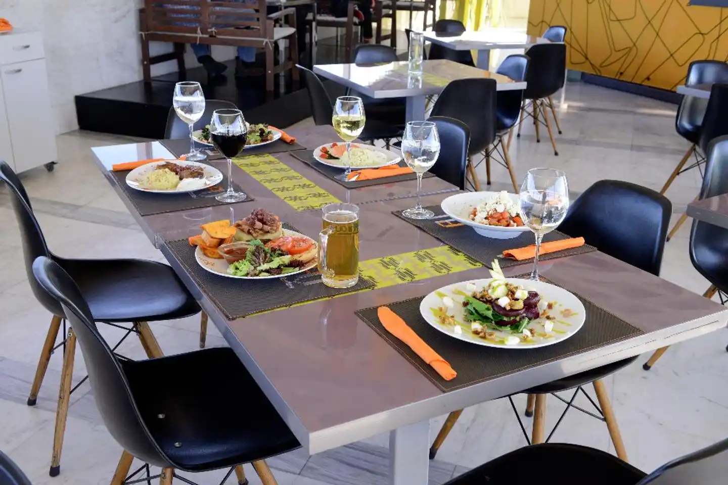 Dorian Inn Restaurant