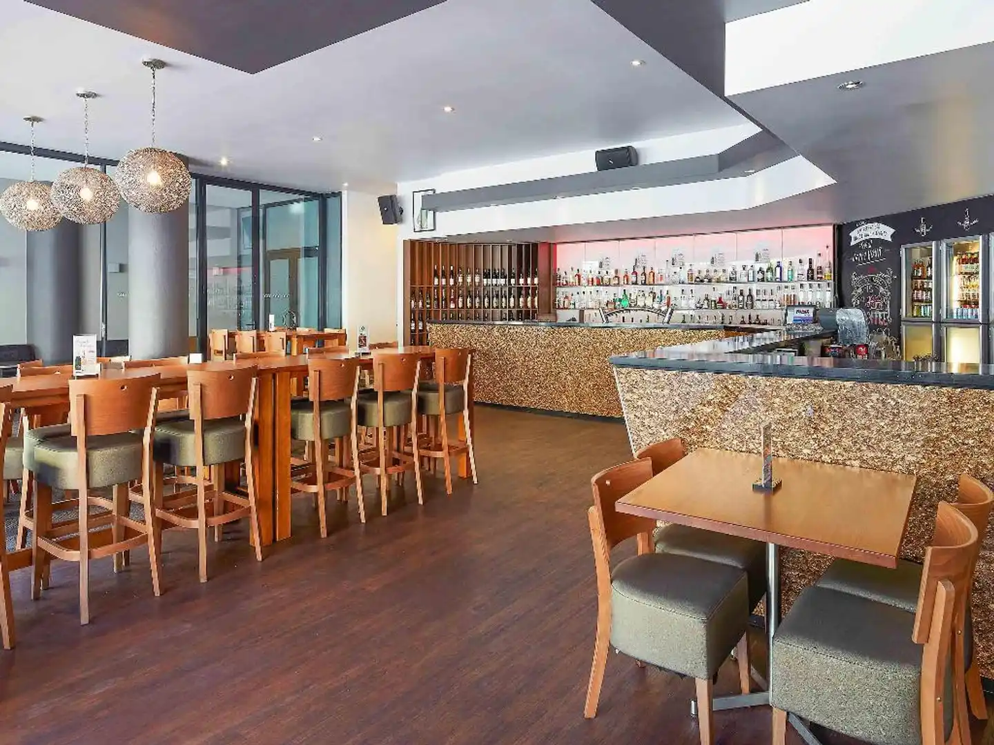 ibis Perth Bar