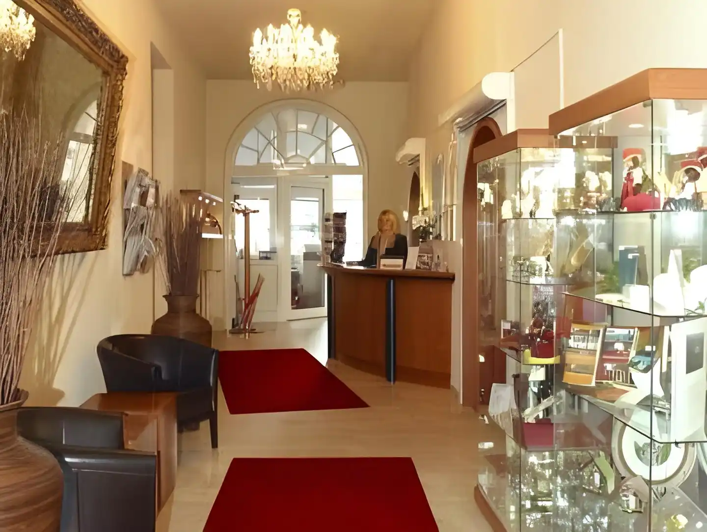 Schweizer Hof Lobby