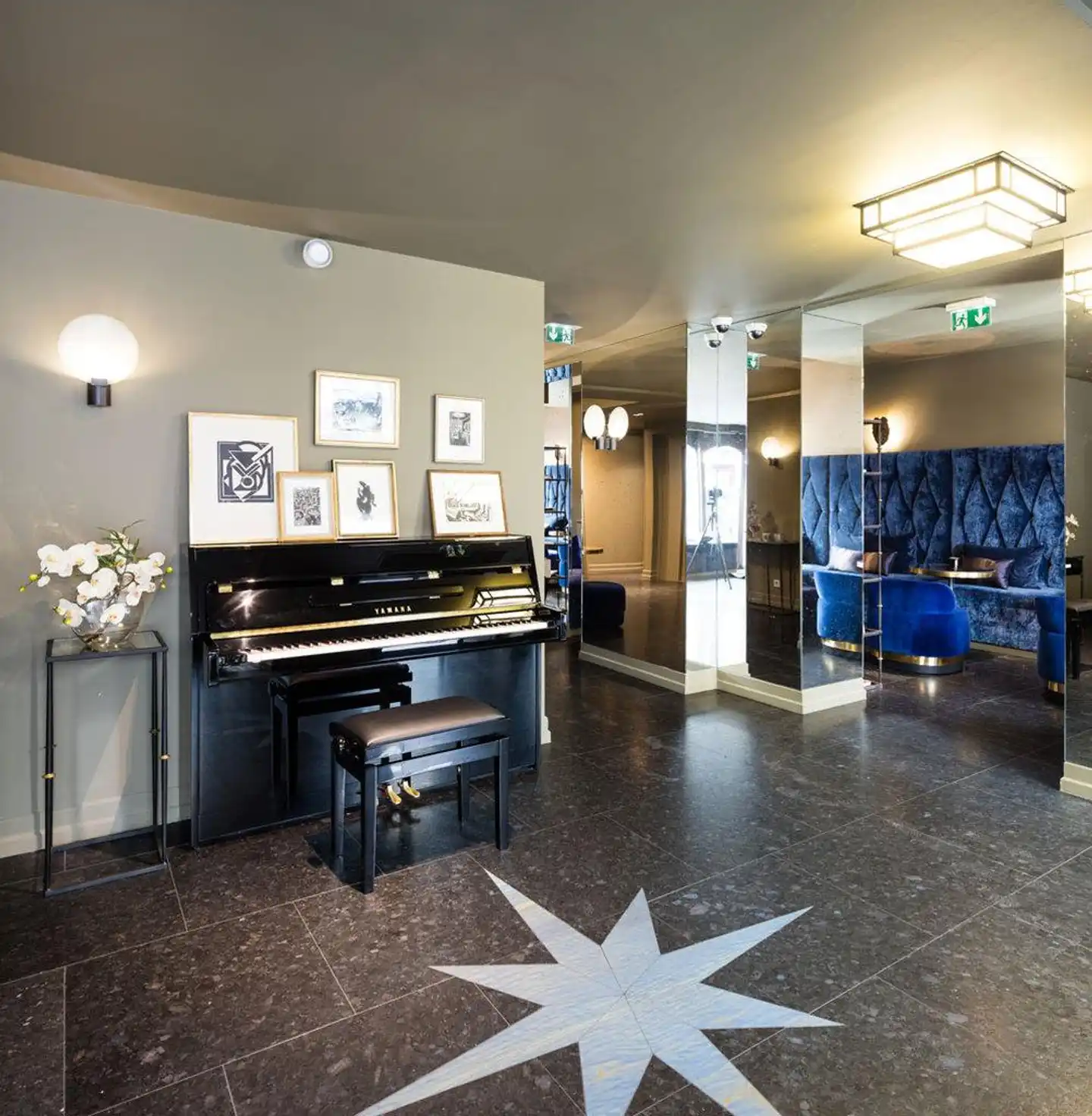 Monsieur Cadet Hotel & Spa Lobby