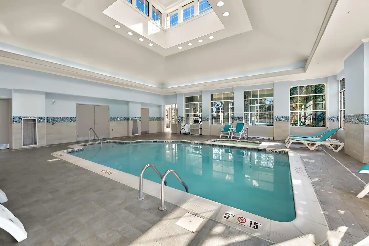 Hilton Garden Inn Williamsburg Hallenbad
