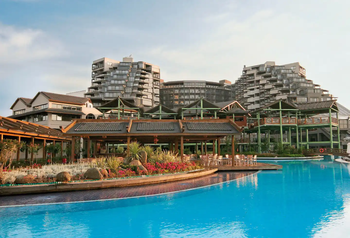 Limak Lara De Luxe Resort Pool