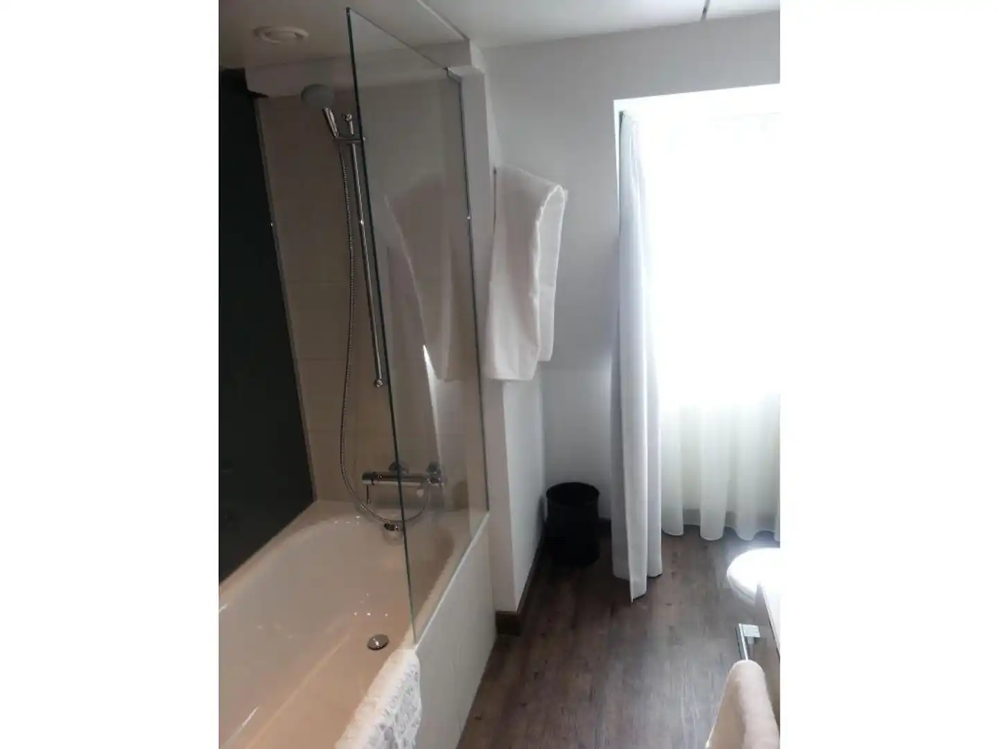 Sorat Hotel Saxx Nürnberg Badezimmer