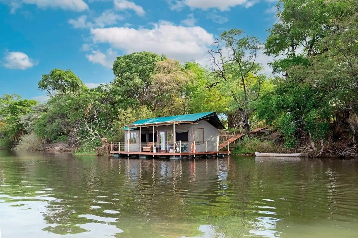 Ndhovu Safari Lodge Aussenansicht