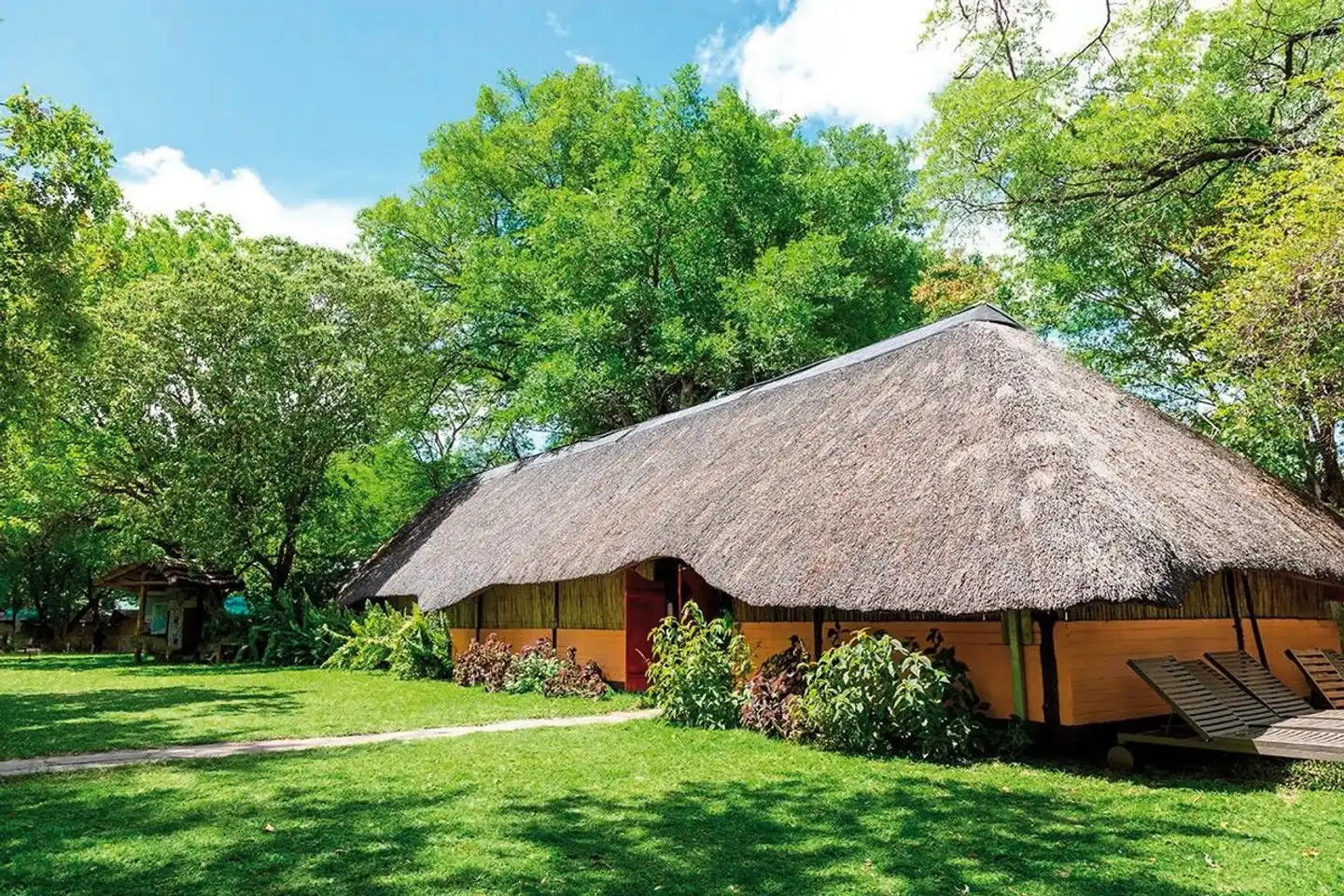 Ndhovu Safari Lodge Aussenansicht
