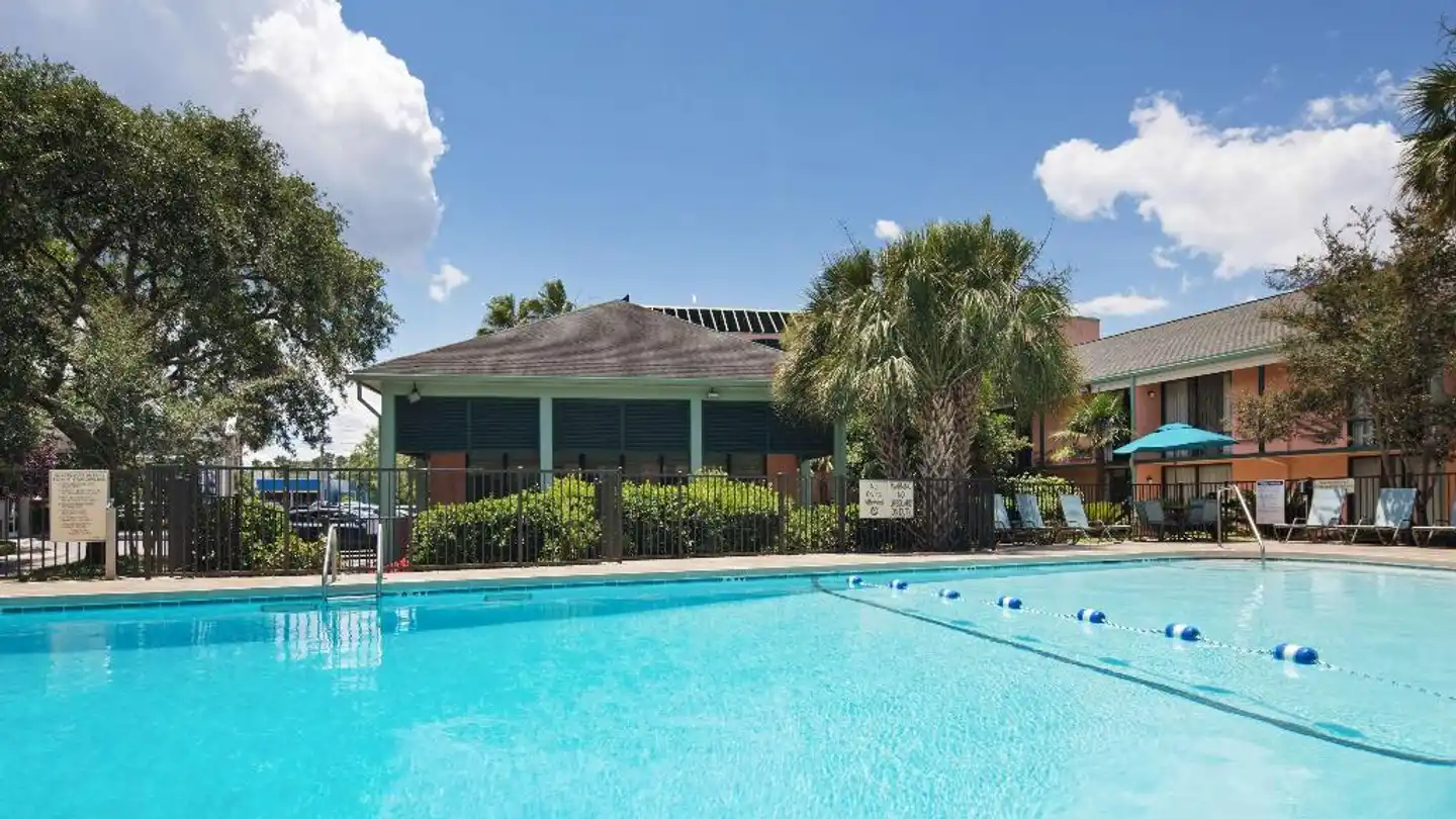 Best Western Charleston Inn Pool