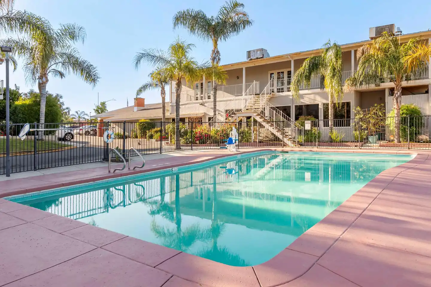 Best Western Plus Hill House Pool