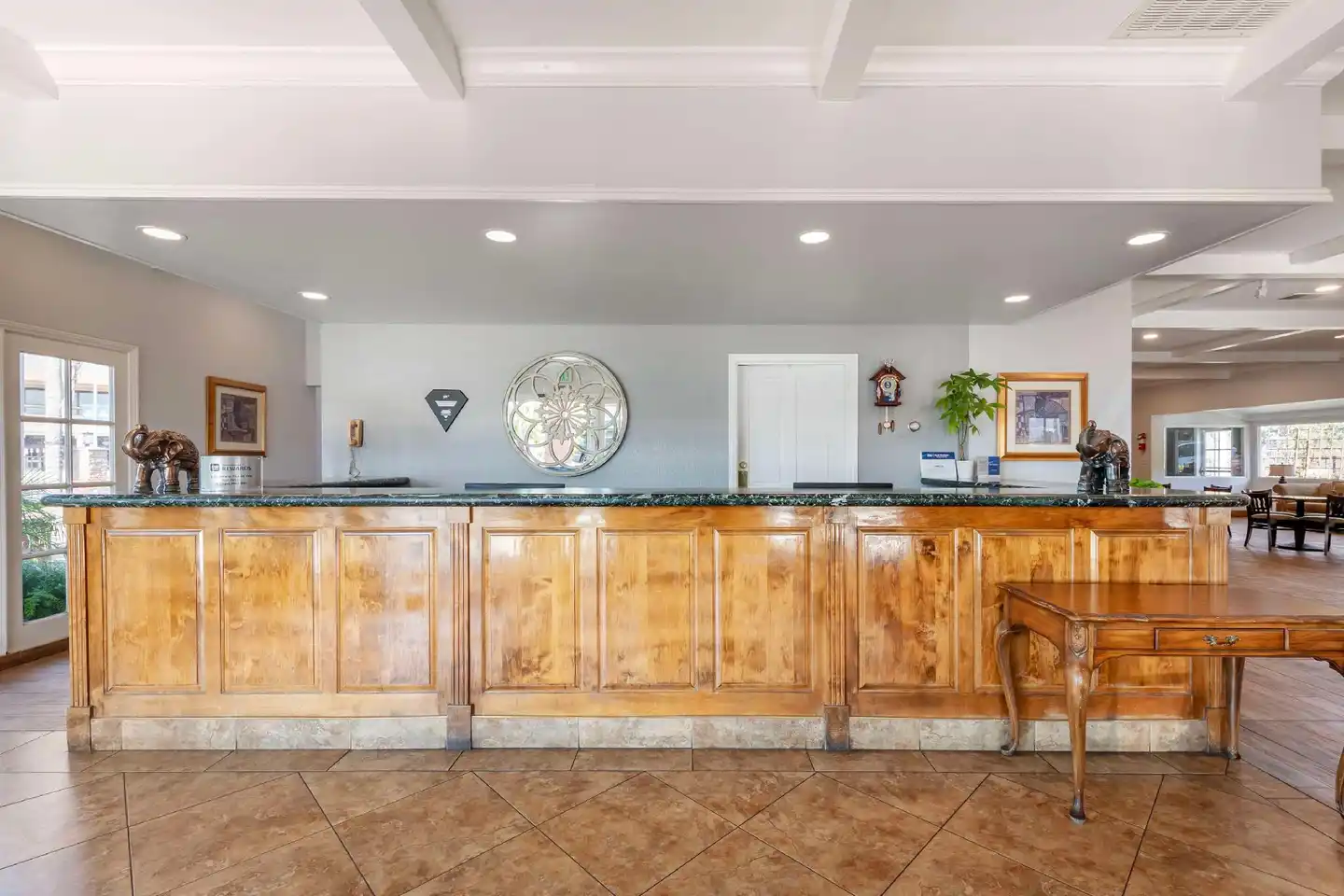 Best Western Plus Hill House Lobby