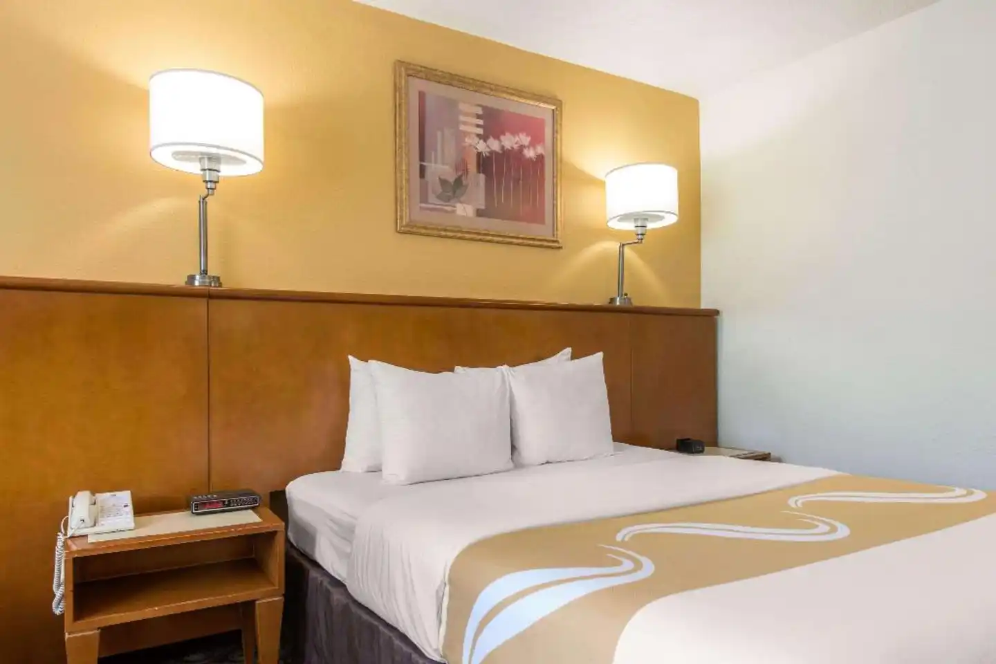 Quality Inn & Suites Near The Theme Parks Wohnbeispiel
