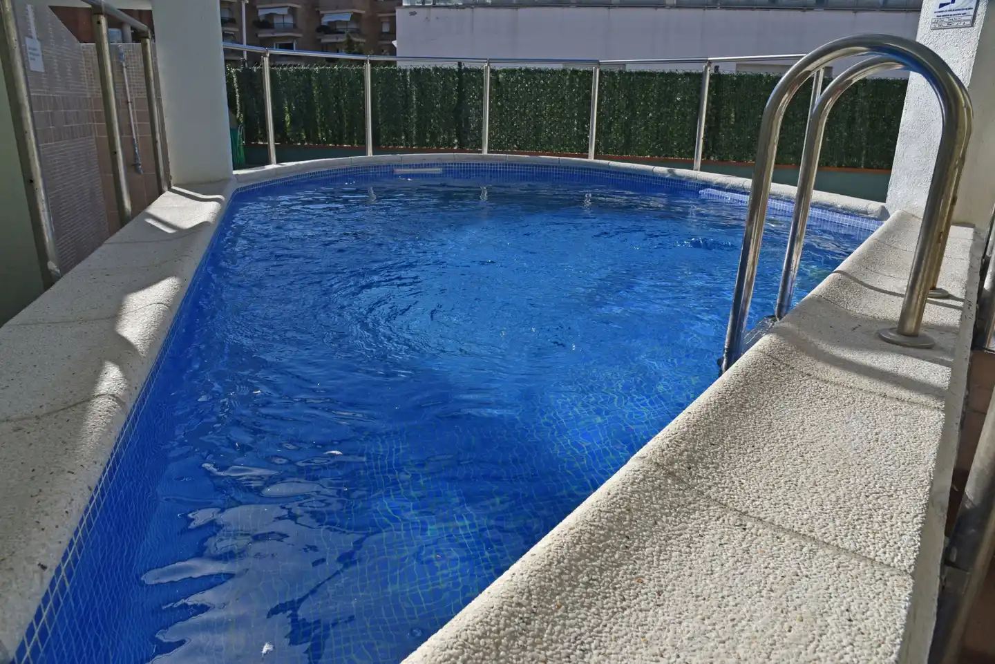 AR Dosjoimi Pool