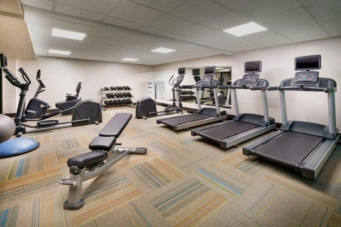 Holiday Inn Express Boston Sport und Entertainment